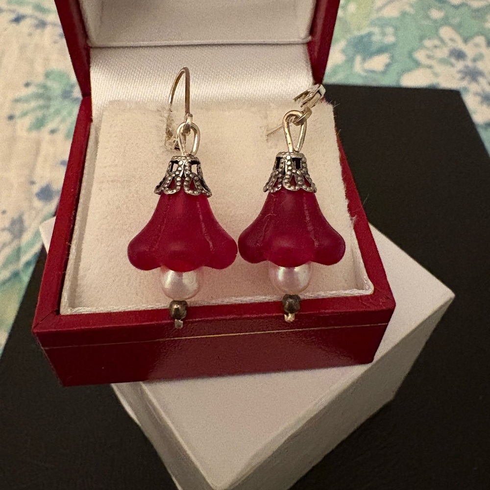 Holiday floral drop earrings